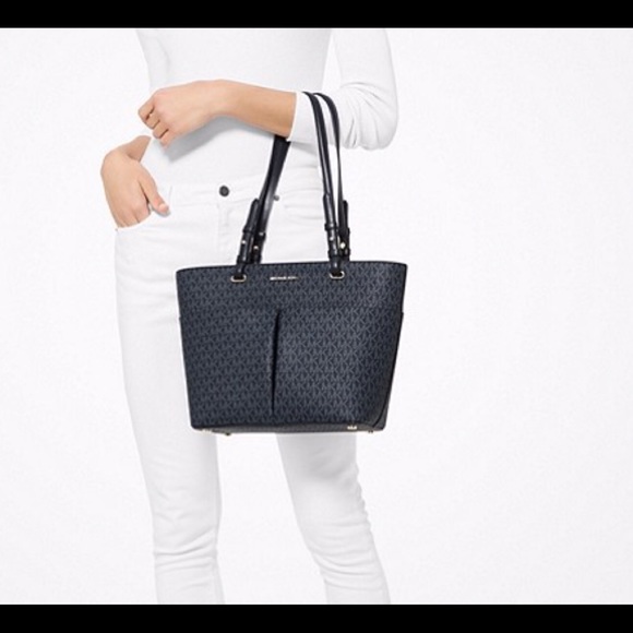 Michael Kors Bedford Medium Tote - Picture 2 of 8